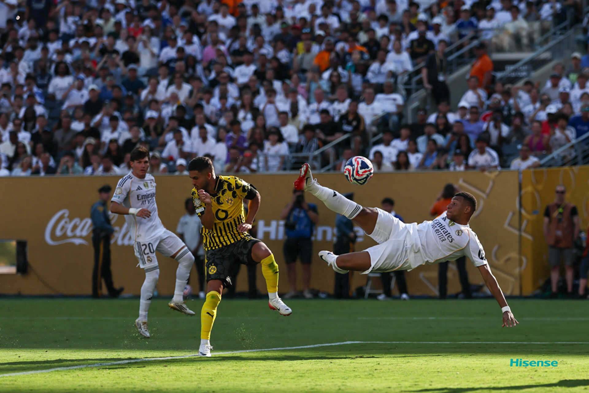 巴黎圣日耳曼巨星伤愈复出即破门，全场球迷沸腾，由于一样阅读汽车.