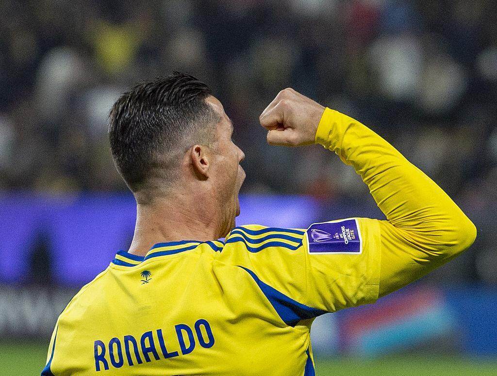 阿扎伦卡焦点对战,C罗与90激战皇家马德里分钟,领先优势明显胜负难料! 阿扎伦卡焦点对战,C罗与90激战皇家马德里分钟,领先优势明显胜负难料!