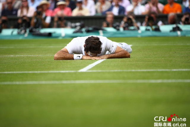 开云体育手机版下载入口 费德勒在加拿大队比赛中惊险取胜，关键助攻引发热议！