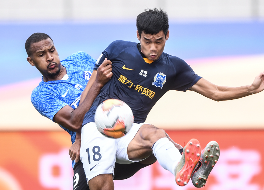 关于转会期CBA常规赛传出新动向，尼斯完成体检，管理层表态：质疑声仍在，球队文化再被提及的信息